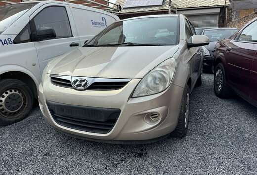 Hyundai 1.2i Comfort essence airco
