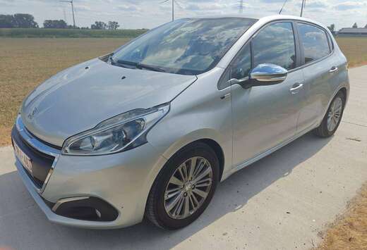 Peugeot 208 1.2i PureTech Style