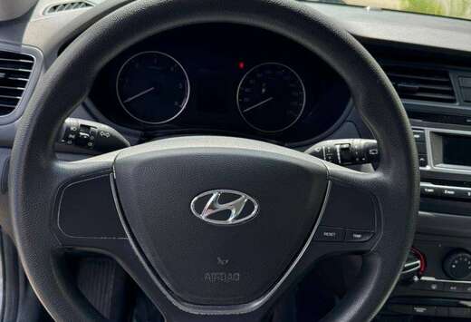 Hyundai 1.1 CRDi 75 Initia