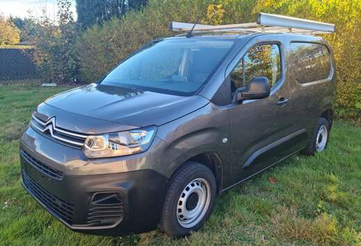 Citroen 1.2 i 110 pk 40 000 km 2022 dakrek navi