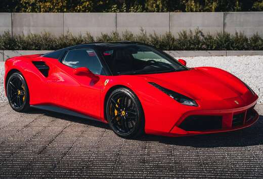 Ferrari Spider / Rosso Scuderia / Carbon / JBL