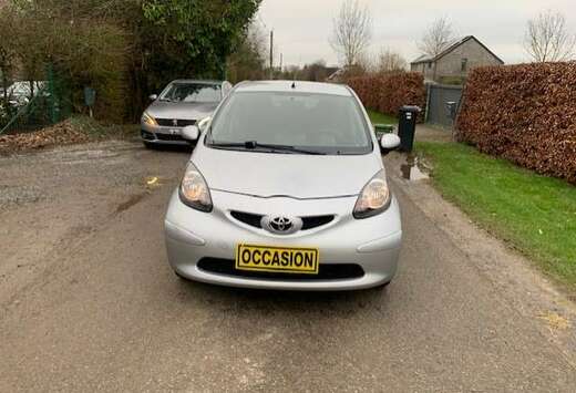 Toyota Aygo 1.0i VVT-i  CARPLAYY---GPS---GARANTIE 1AN