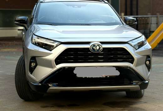 Toyota 2.5 4x2 Hybrid Style Selection