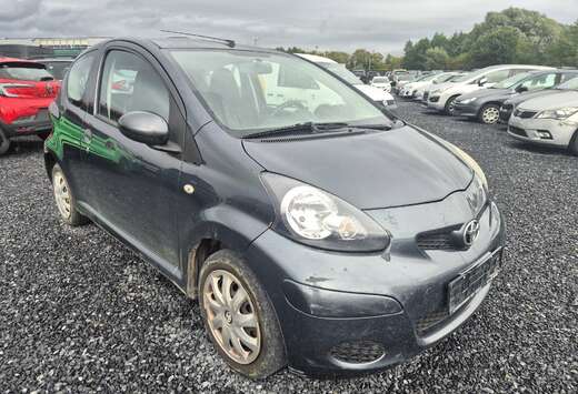 Toyota 1.0i VVT-i / Marchand ou Export