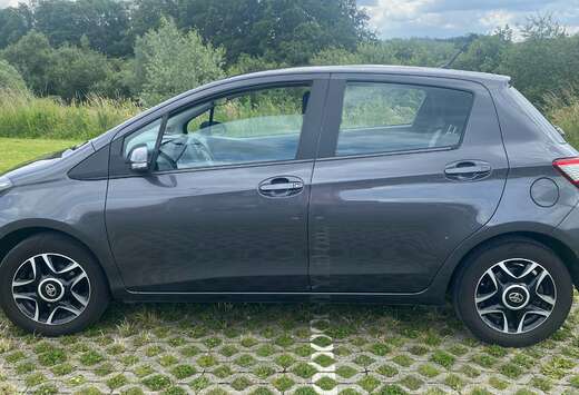 Toyota Yaris 1.5i Dual VVT-iE Connect CVT