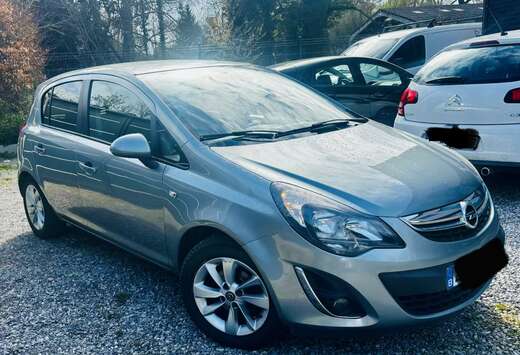 Opel 1.2i Cosmo Easytronic