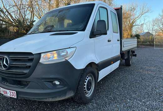 Mercedes-Benz 519 2.0 CDI L3H1 RWD 9G-TRONIC (EUVI-E)