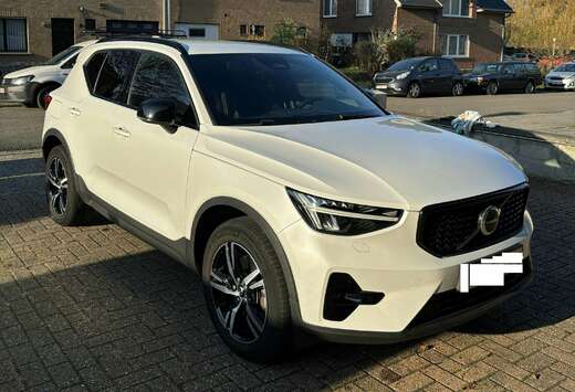 Volvo XC40 2.0 B3 MHEV Plus Dark Design DCT