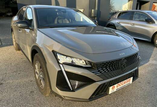 Peugeot Allure Hybrid 145 e-DCS6 met veel opties