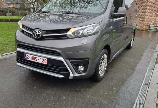 Toyota 2.0 D-4D Long Comfort (2D) S/S (EU6.3)