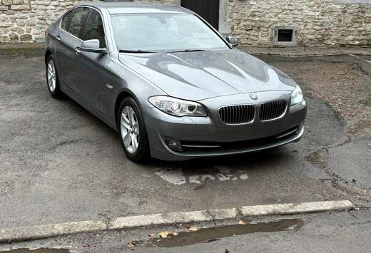 BMW Ligne Simple Équipement De Base