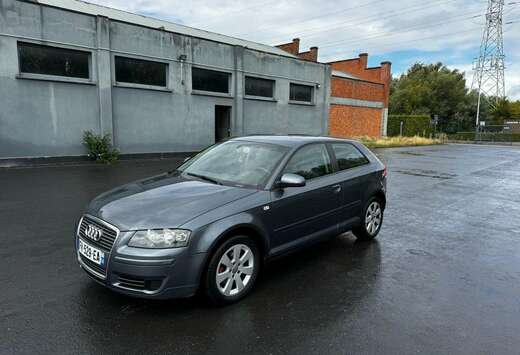 Audi A3 1.6i 16v FSI Ambition AIRCO