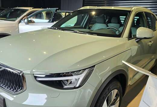 Volvo B3 163 ch DCT7 Momentum Business