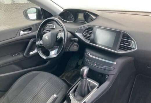 Peugeot SW 1.2 PureTech Active STT