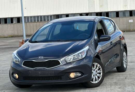 Kia 1.4i / CLIMATISATION / FACELIFT / 1PROP CARNET
