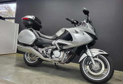 Honda Deauville budgetvriendelijke toptourer