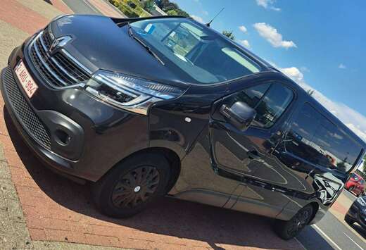 Renault 2.0 dCi 29 L2H1 Grand Confort EDC