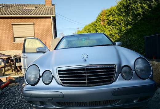 Mercedes-Benz E220 D Classic