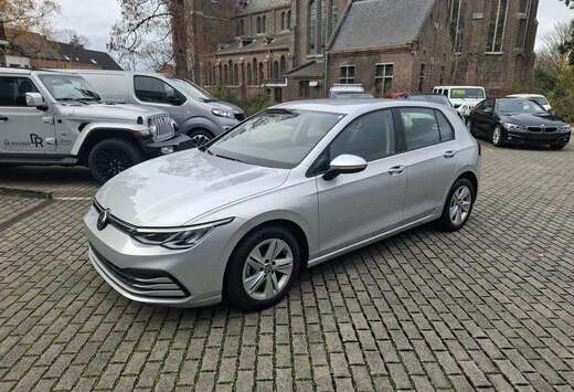 Volkswagen VIII Life