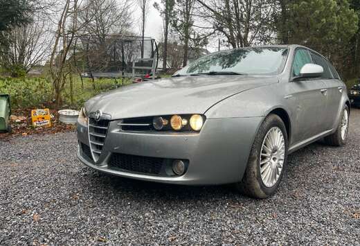 Alfa Romeo 1.9 JTD Prêt à immatriculer