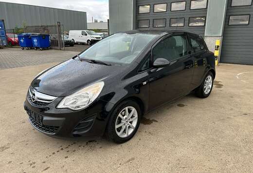 Opel Corsa 1.2i Black lage kilometerstand zie foto\'s ...