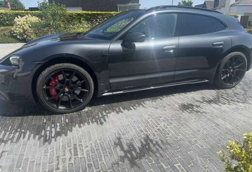 Porsche Taycan Sport Turismo 93.4 kWh Taycan GTS Spor ...
