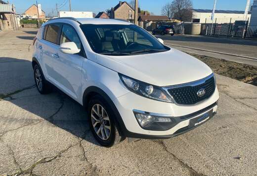 Kia 1.6i 2WD World EditionLEDERGPSCAMERA