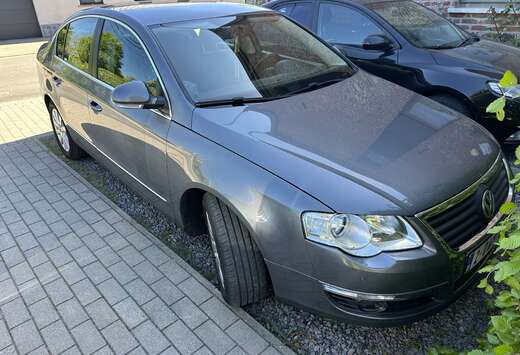 Volkswagen 2.0 FSI Automatik Individual Chrom