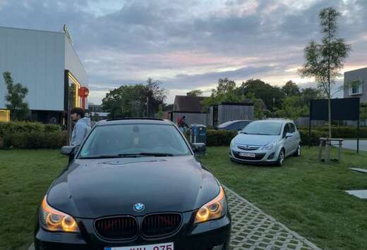 BMW 523iA