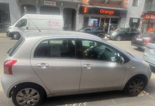 Toyota Yaris 1.3i VVT-i 16v Sol