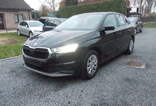 Skoda Fabia 1.0 MPI Style NAVI-CRUISE-LED-LANE-CARPLA ...