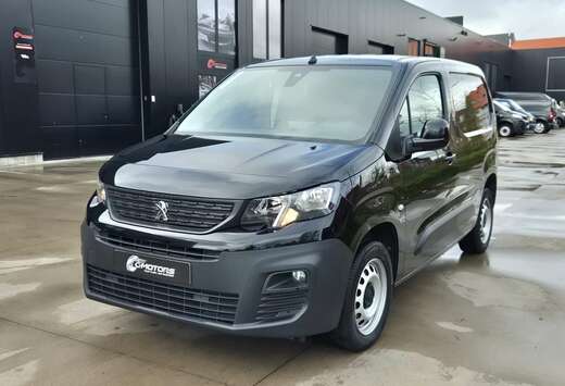 Peugeot 1.5 BlueHDi 100 MAN6 3pl /Camera/Carplay/GPS