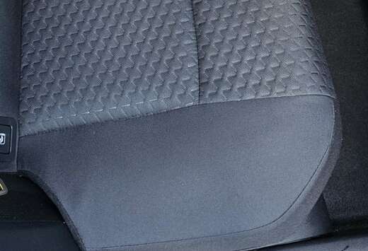 Toyota Hybrid 1.5i VVT-i Dynamic E-CVT