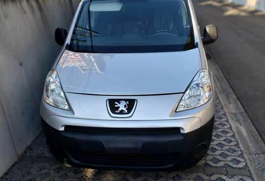 Peugeot 1.6 HDi L2H1 Confort 121 FAP