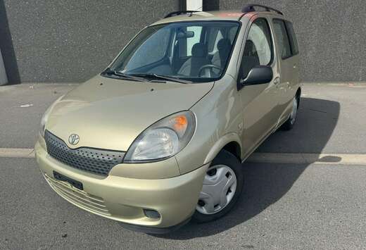 Toyota 1.3i 16v Linea Sol Prêt à immatriculer