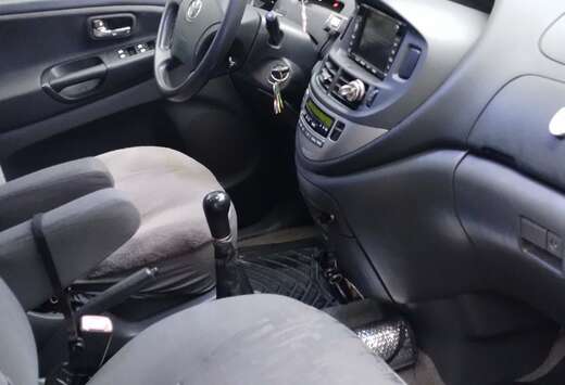 Toyota Previa 2.0 Turbo D4D 16v Linea Sol 7pl.