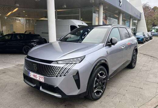 Peugeot 3 e-5008 210 GT