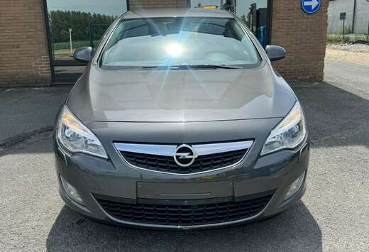Opel Opel. Astra 1.4 Essence Airco