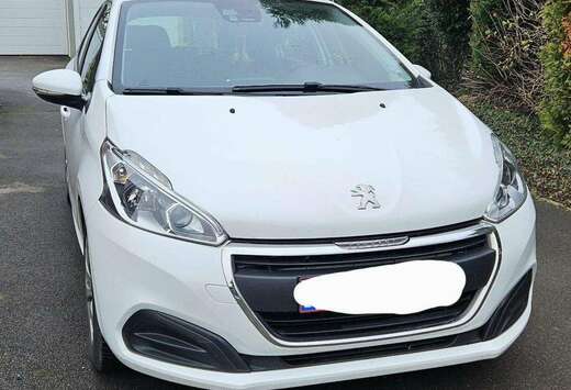 Peugeot 208 1.2i PureTech Style