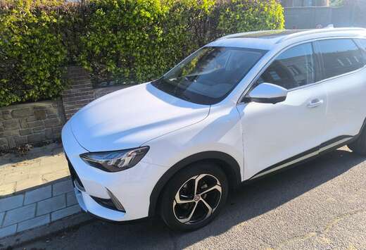 MG 1.5 T-GDi Luxury DCT