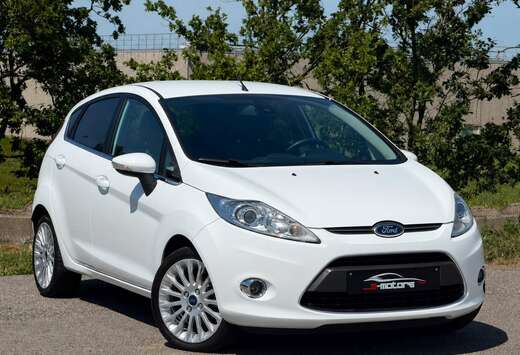 Ford Fiesta 1.25i  TITANIUM  TRES PROPRE