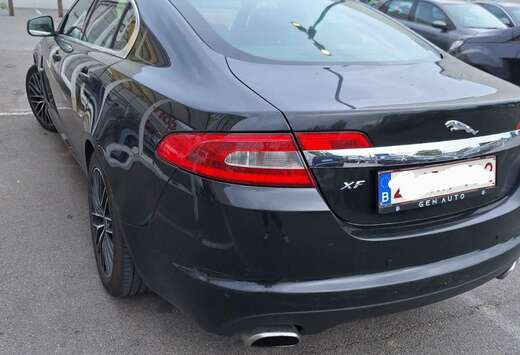 Jaguar 2.7 Turbo V6 Premium Luxury