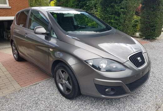 SEAT 1.6 CR TDi Ecomotive I-TECH / TV / NAVI / GARANT ...