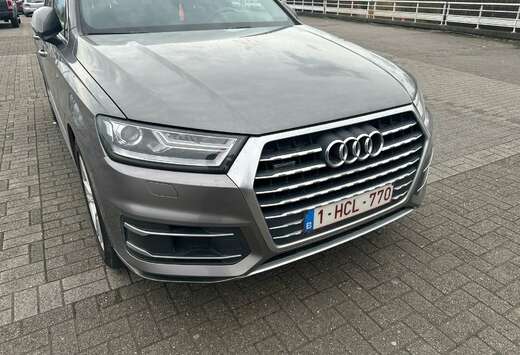 Audi 3.0 TDi V6 ultra Quattro Tiptronic