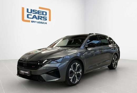 Skoda Combi+RS+DSG+Pano+360+AHK