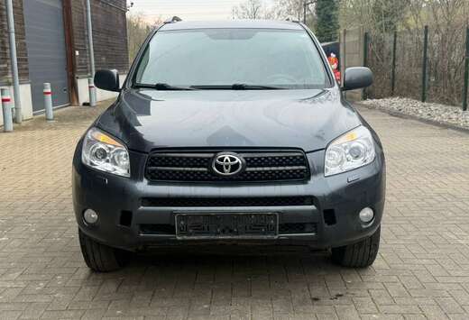 Toyota 2.2 D-4D 4x4 POUR EXPORT