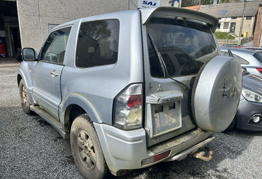 Mitsubishi Pajero 3.2 Turbo DI-D 16v Dakar POUR PIECE ...