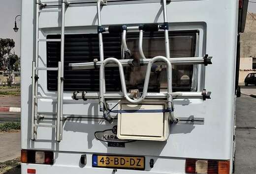 Mercedes-Benz mb100d