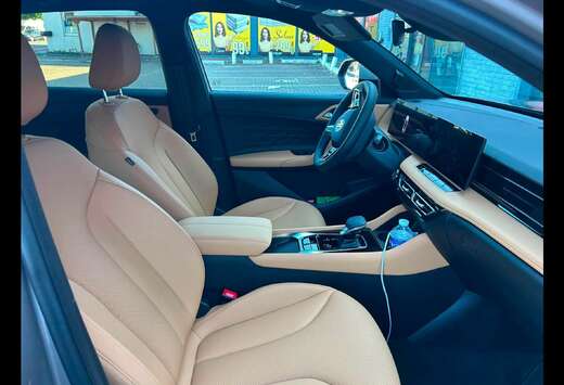 MG HS Hybrid  1.5 Turbo Luxury Luxury