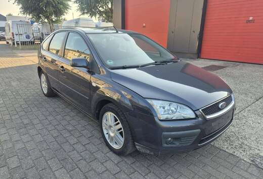 Ford 1.6i - Airco - Cruise Controle - Zetelverwarming ...